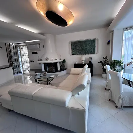 Pina Apartment
