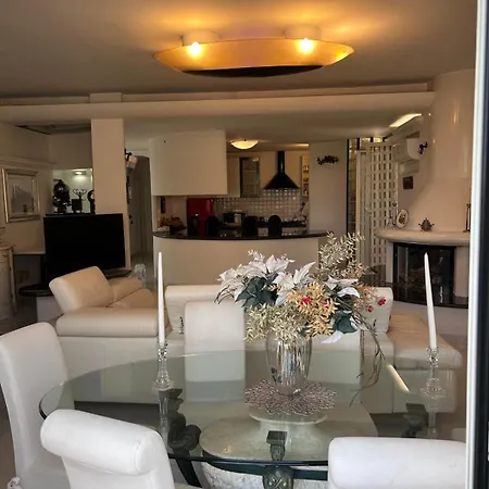 Apartment Pina