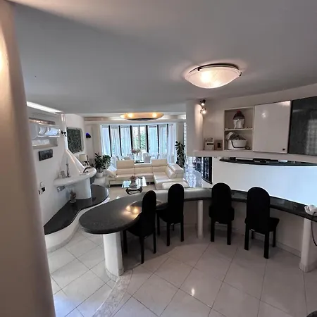 Pina Apartment *
