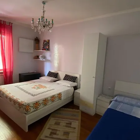 Apartment Pina